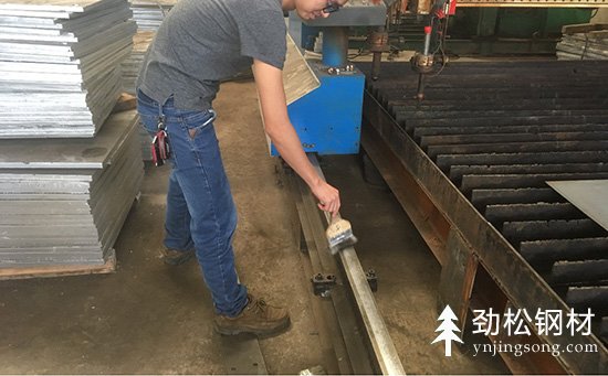 等離子數(shù)控切割鋼板方法