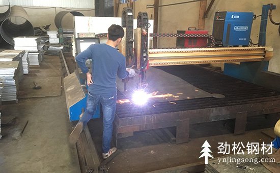 等離子數(shù)控切割鋼板方法