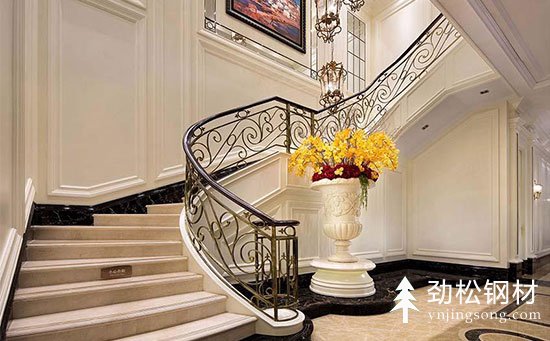 復(fù)式樓樓梯這樣設(shè)計即好看又節(jié)省空間