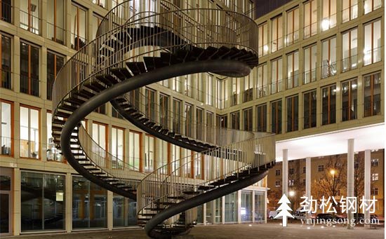 圓弧形樓梯制作方法，個(gè)性化圓弧樓梯